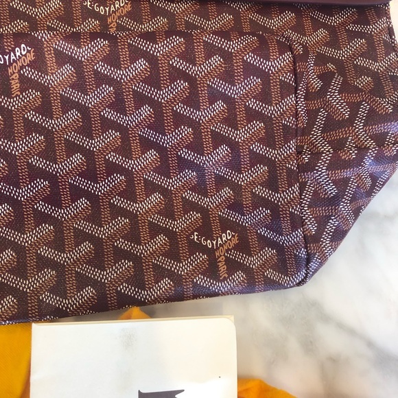 ❌SOLD❌ Goyard Saint Louis Tote PM Burgundy - Picture 4 of 8